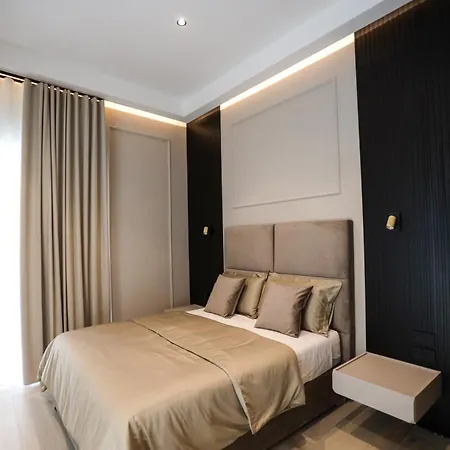 Luna Gallery Bed & Breakfast 4*