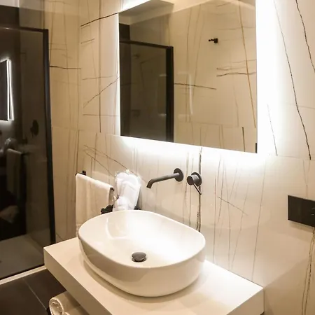 Luna Gallery فندق مبيت وإفطار