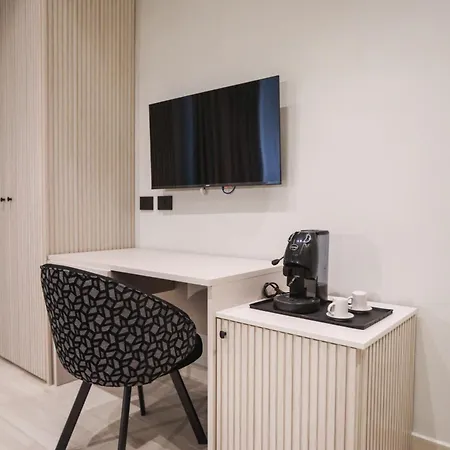 Luna Gallery 4* نابولي