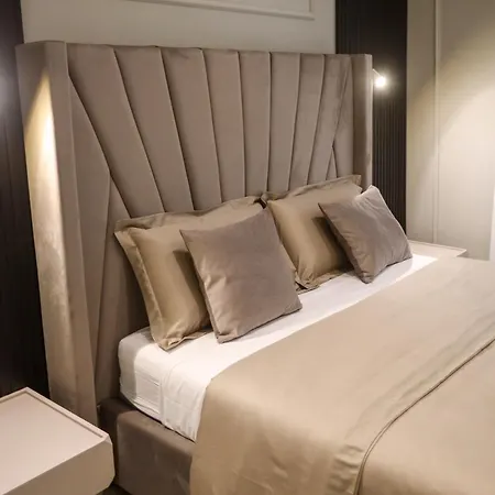 Luna Gallery 4* نابولي