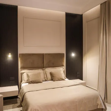 فندق مبيت وإفطار Luna Gallery 4*