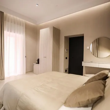 فندق مبيت وإفطار Luna Gallery 4*