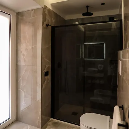 Luna Gallery نابولي