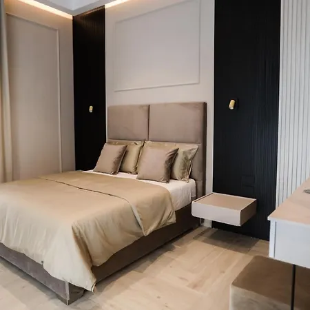 فندق مبيت وإفطار Luna Gallery 4*