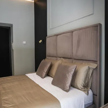 Luna Gallery فندق مبيت وإفطار نابولي