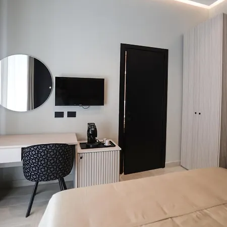 Luna Gallery نابولي