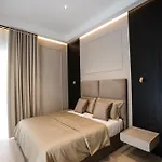 Luna Gallery Bed & Breakfast 4*