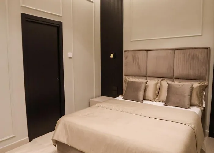 Luna Gallery לינה וארוחת בוקר